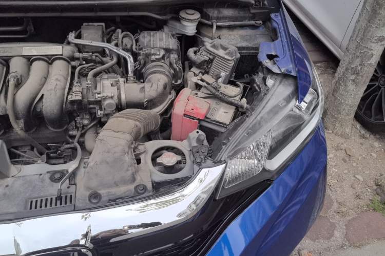 Used Honda Fit 2018 1.5L CVT Comfort Sunroof Version Engine Bay Left