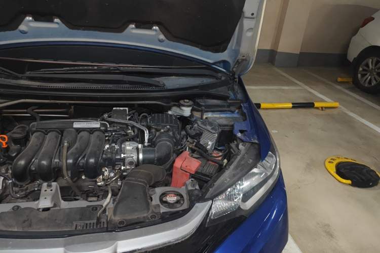 Used Honda Fit 2018 1.5L CVT Comfort Sunroof Version Engine Bay Left