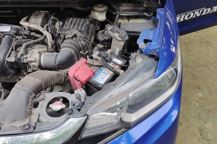 Used Honda Fit 2018 1.5L CVT Trendy Sports Edition Engine Bay Left
