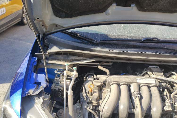 Used Honda Fit 2018 1.5L CVT Comfort Sunroof Version Engine Bay Right