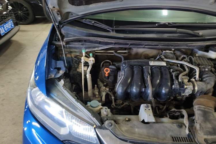 Used Honda Fit 2018 1.5L CVT Comfort Version Engine Bay Right
