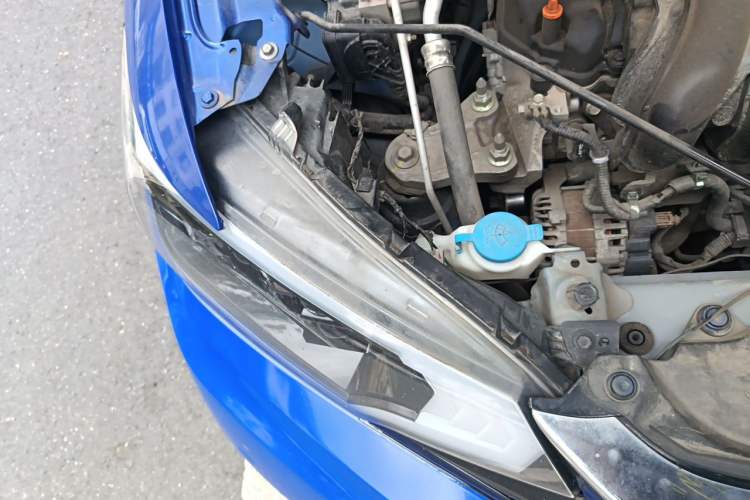 Used Honda Fit 2018 1.5L CVT Comfort Version Engine Bay Right