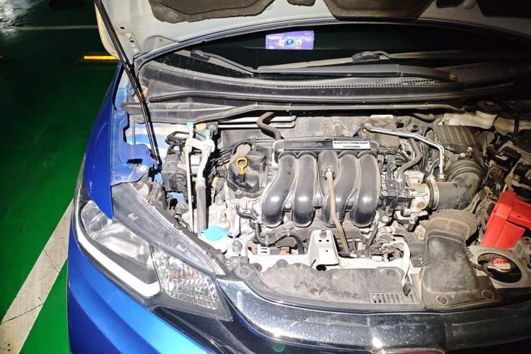 Used Honda Fit 2018 1.5L CVT Comfort Sunroof Version Engine Bay Right