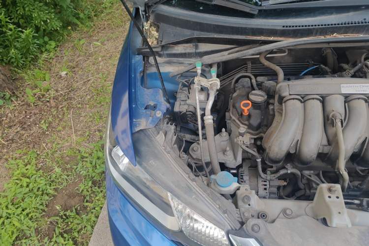 Used Honda Fit 2018 1.5L CVT Comfort Version Engine Bay Right