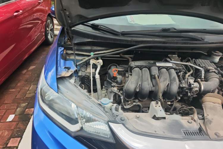 Used Honda Fit 2018 1.5L CVT Comfort Version Engine Bay Right