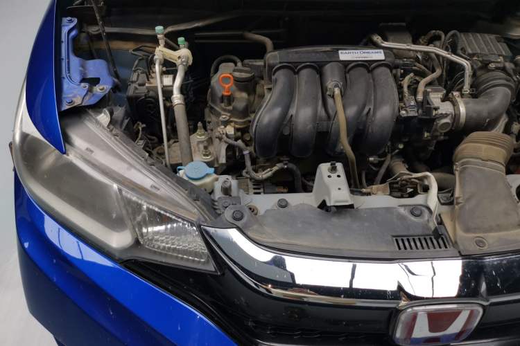 Used Honda Fit 2018 1.5L Manual Comfort Version Engine Bay Right