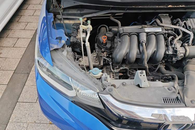 Used Honda Fit 2018 1.5L CVT Comfort Version Engine Bay Right