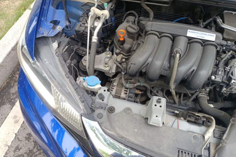 Used Honda Fit 2018 1.5L Manual Comfort Version Engine Bay Right