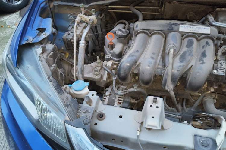 Used Honda Fit 2018 1.5L CVT Comfort Sunroof Version Engine Bay Right