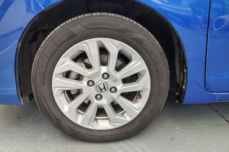 Used Honda Fit 2018 1.5L CVT Comfort Sunroof Version Exterior 11