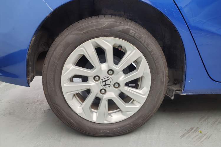 Used Honda Fit 2018 1.5L CVT Comfort Sunroof Version Exterior 14