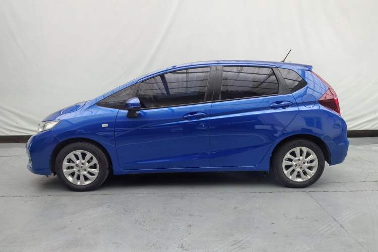 Used Honda Fit 2018 1.5L CVT Comfort Sunroof Version Exterior 15