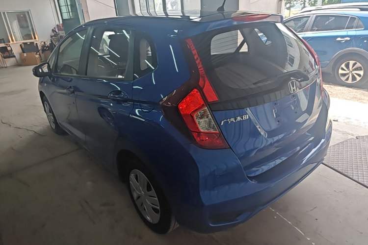 Used Honda Fit 2018 1.5L CVT Comfort Version Exterior 2