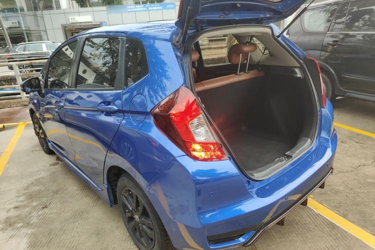 Used Honda Fit 2018 1.5L CVT Trendy Sports Edition Exterior 2