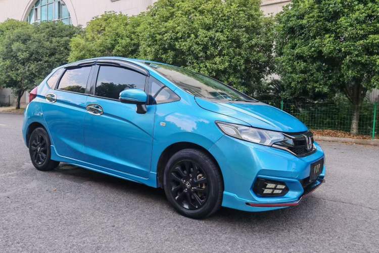 Used Honda Fit 2018 1.5L CVT Trendy Run+ Edition Exterior 2