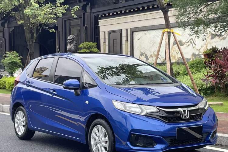 Used Honda Fit 2018 1.5L CVT Comfort Sunroof Version Exterior 2