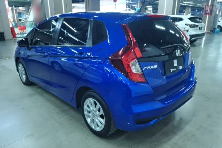 Used Honda Fit 2018 1.5L CVT Comfort Sunroof Version Exterior 2