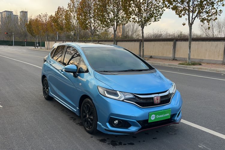 Used Honda Fit 2018 1.5L CVT Trendy Run+ Edition Exterior 2