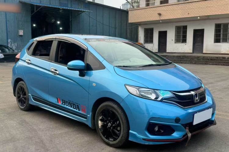 Used Honda Fit 2018 1.5L CVT Trendy Run+ Edition Exterior 2