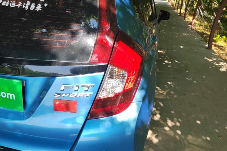 Used Honda Fit 2018 1.5L CVT Trendy Run+ Edition Exterior 3