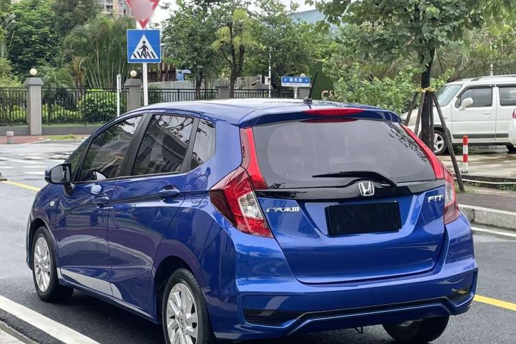 Used Honda Fit 2018 1.5L CVT Comfort Sunroof Version Exterior 3