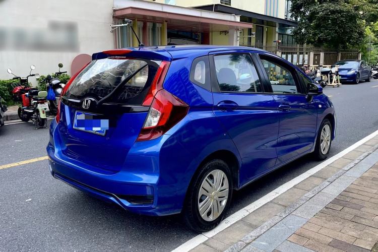 Used Honda Fit 2018 1.5L Manual Comfort Version Exterior 3