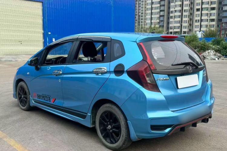 Used Honda Fit 2018 1.5L CVT Trendy Run+ Edition Exterior 3