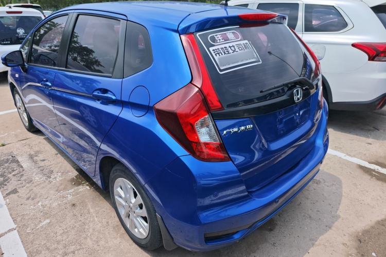 Used Honda Fit 2018 1.5L CVT Comfort Sunroof Version Exterior 4