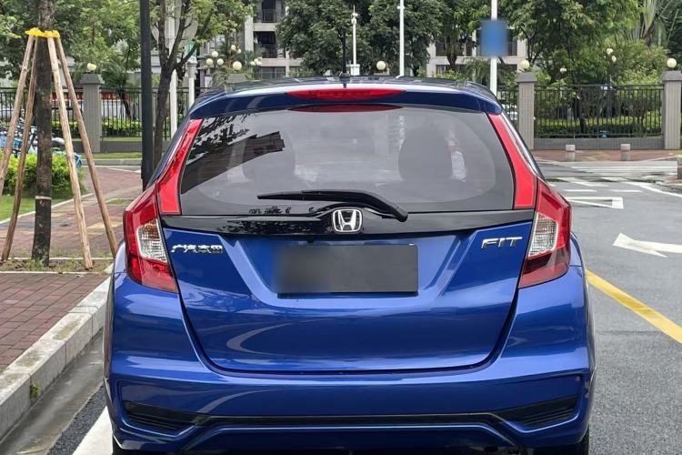 Used Honda Fit 2018 1.5L CVT Comfort Sunroof Version Exterior 4