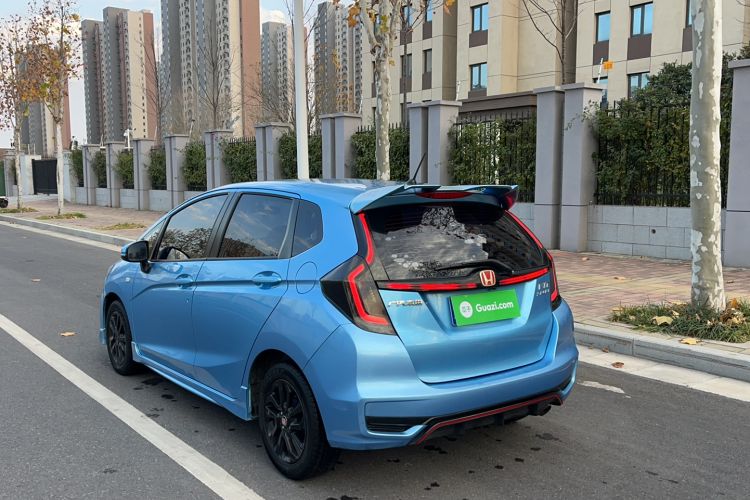 Used Honda Fit 2018 1.5L CVT Trendy Run+ Edition Exterior 4