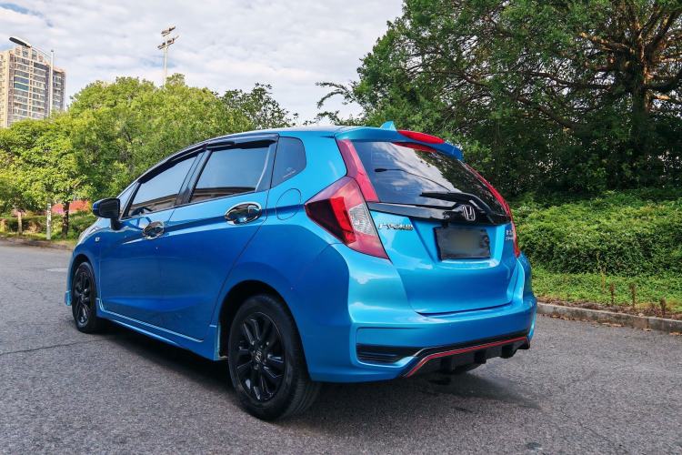 Used Honda Fit 2018 1.5L CVT Trendy Run+ Edition Exterior 4