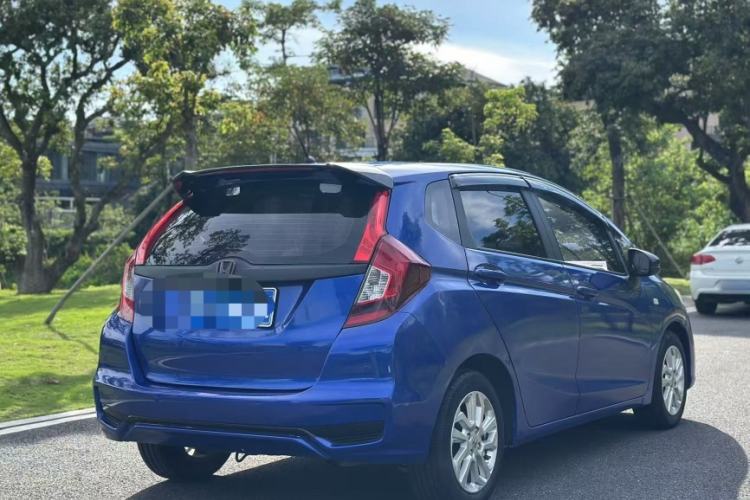 Used Honda Fit 2018 1.5L CVT Comfort Sunroof Version Exterior 4