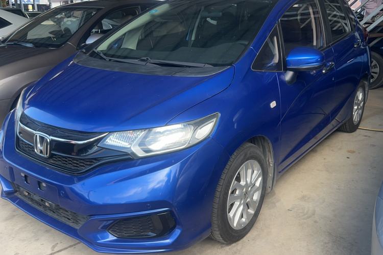 Used Honda Fit 2018 1.5L CVT Comfort Sunroof Version Exterior 5
