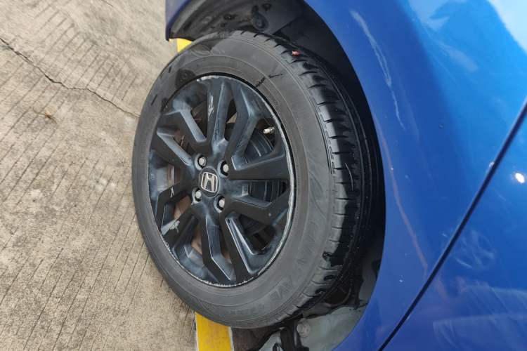 Used Honda Fit 2018 1.5L CVT Trendy Sports Edition Exterior 5