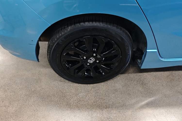 Used Honda Fit 2018 1.5L CVT Trendy Sports Edition Exterior 5