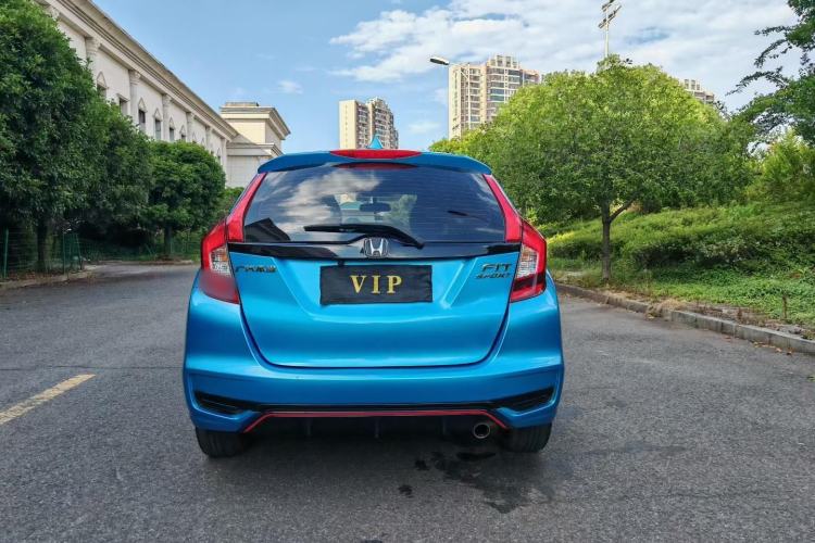 Used Honda Fit 2018 1.5L CVT Trendy Run+ Edition Exterior 5