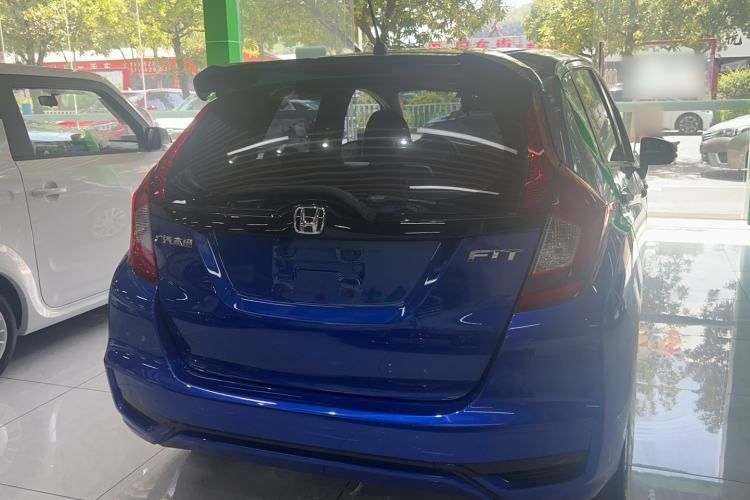 Used Honda Fit 2018 1.5L CVT Comfort Sunroof Version Exterior 5