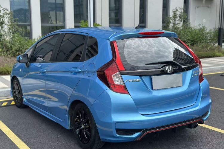 Used Honda Fit 2018 1.5L CVT Trendy Sports Edition Exterior 5