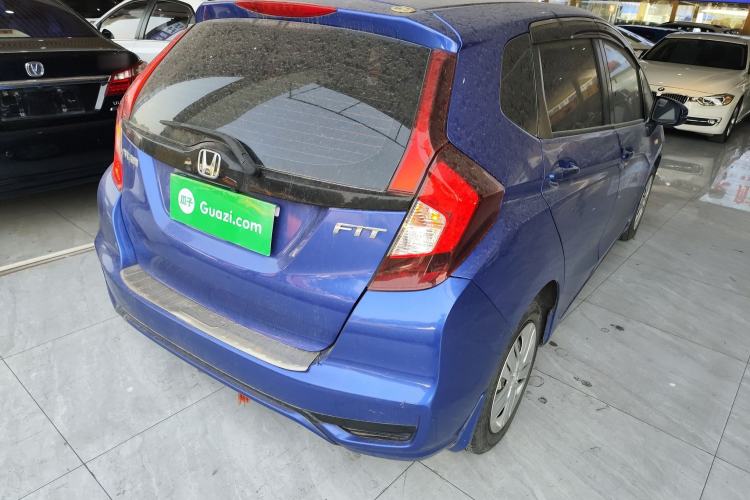 Used Honda Fit 2018 1.5L Manual Comfort Version Exterior 5