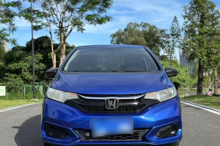 Used Honda Fit 2018 1.5L CVT Comfort Sunroof Version Exterior 5