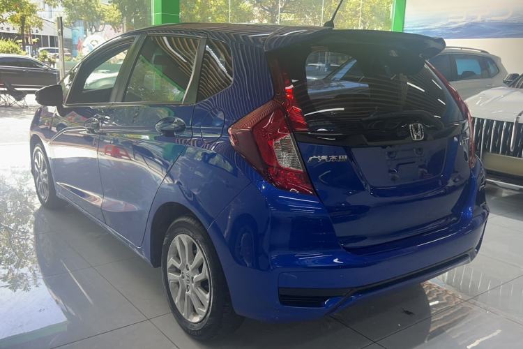 Used Honda Fit 2018 1.5L CVT Comfort Sunroof Version Exterior 6