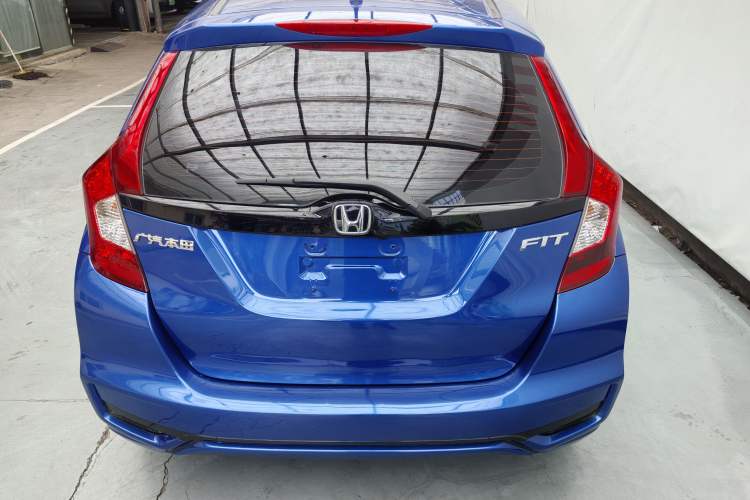 Used Honda Fit 2018 1.5L CVT Comfort Sunroof Version Exterior 6