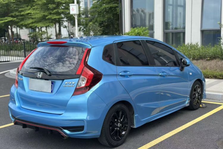 Used Honda Fit 2018 1.5L CVT Trendy Sports Edition Exterior 7