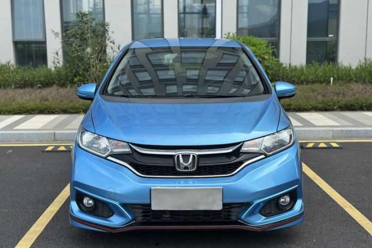 Used Honda Fit 2018 1.5L CVT Trendy Sports Edition Exterior 8