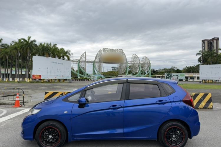 Used Honda Fit 2018 1.5L CVT Comfort Version Exterior 8
