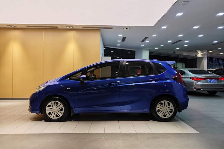 Used Honda Fit 2018 1.5L CVT Comfort Version Exterior 9