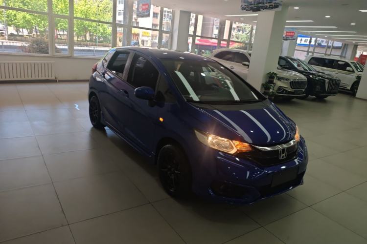 Used Honda Fit 2018 1.5L CVT Comfort Version Front Right 45 Deg