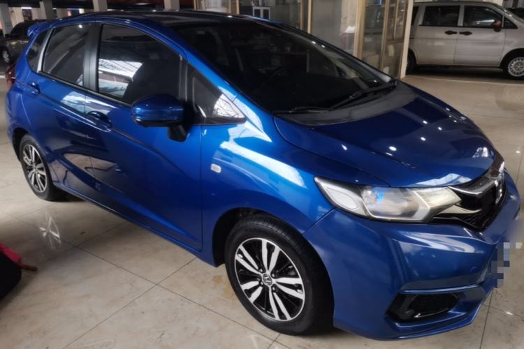 Used Honda Fit 2018 1.5L CVT Comfort Version Front Right 45 Deg