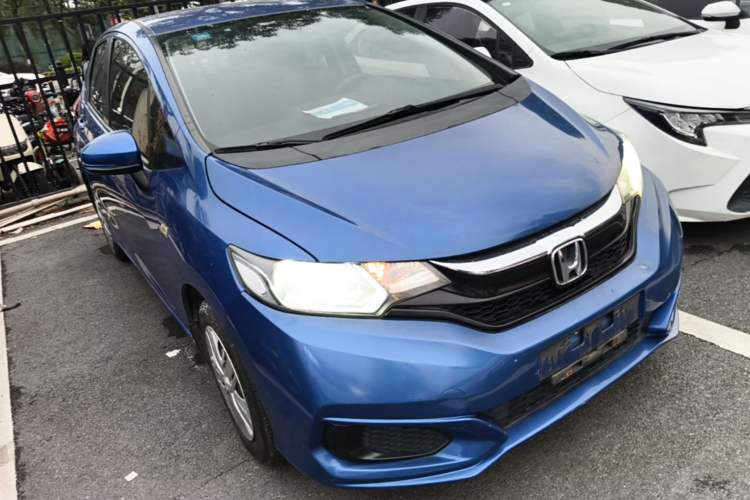 Used Honda Fit 2018 1.5L CVT Comfort Version Front Right 45 Deg