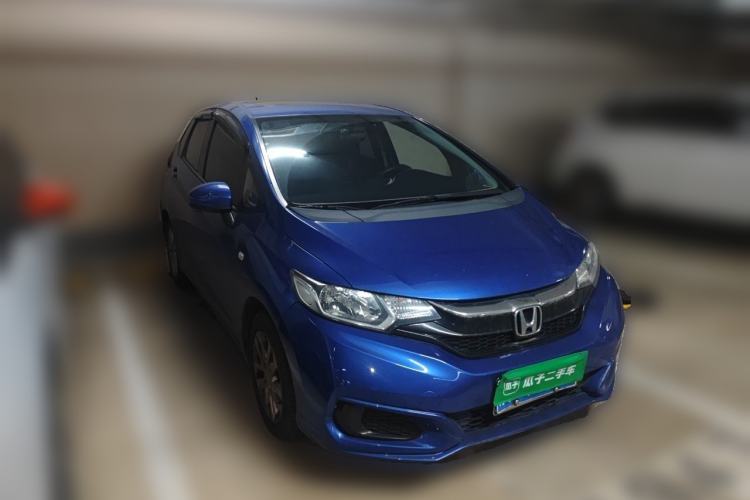 Used Honda Fit 2018 1.5L CVT Comfort Sunroof Version Front Right 45 Deg